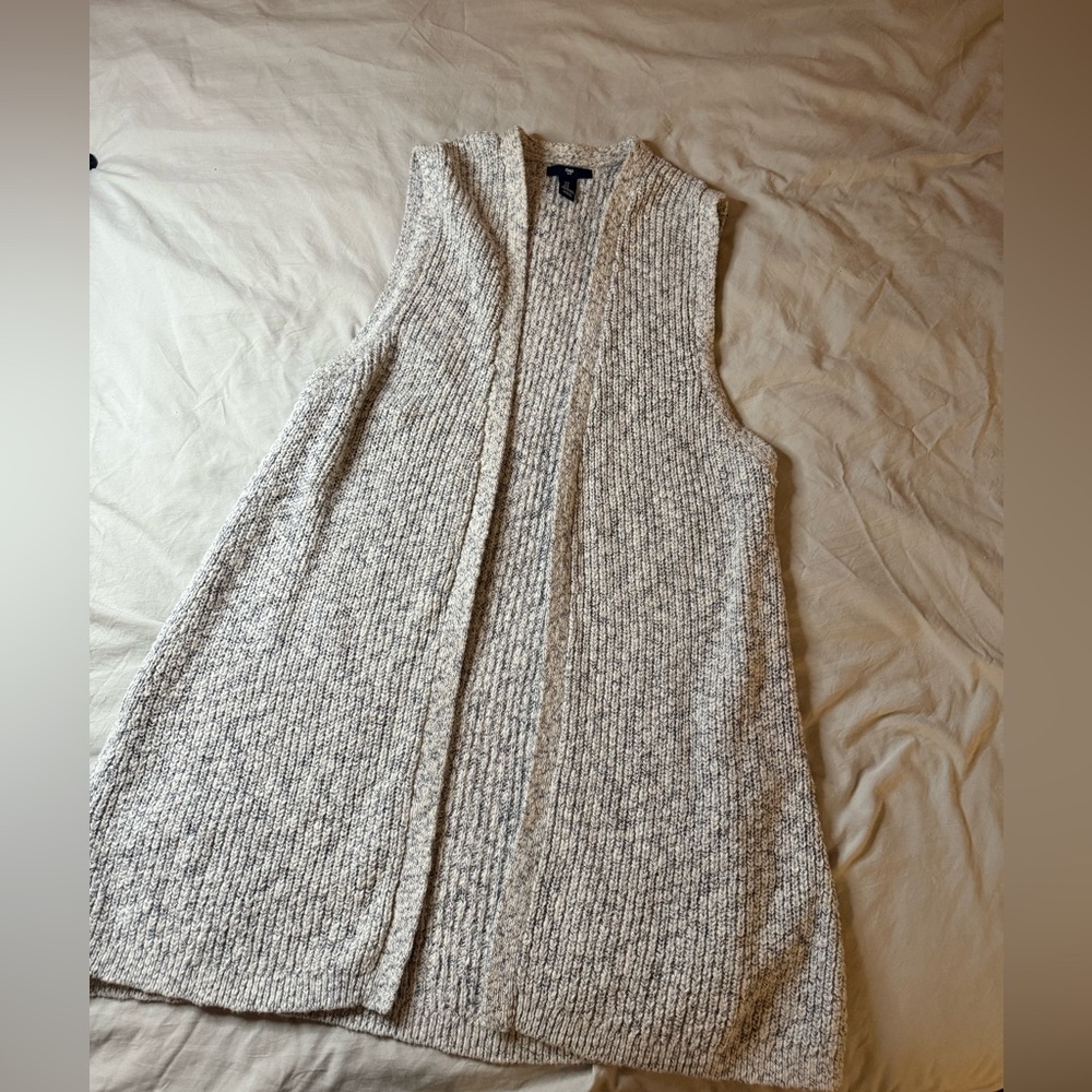 GAP sweater vest